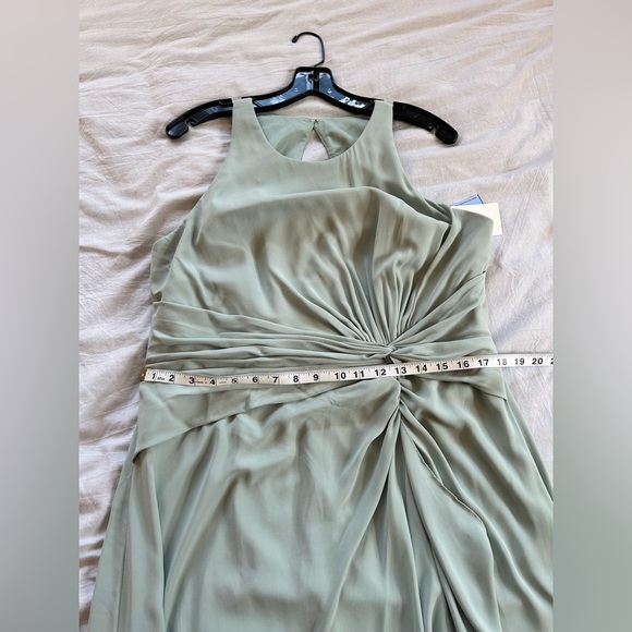 NWT! David’s Bridal High-Neck Bridesmaid or Prom Dress in Dusty Sage - Picture 4 of 7